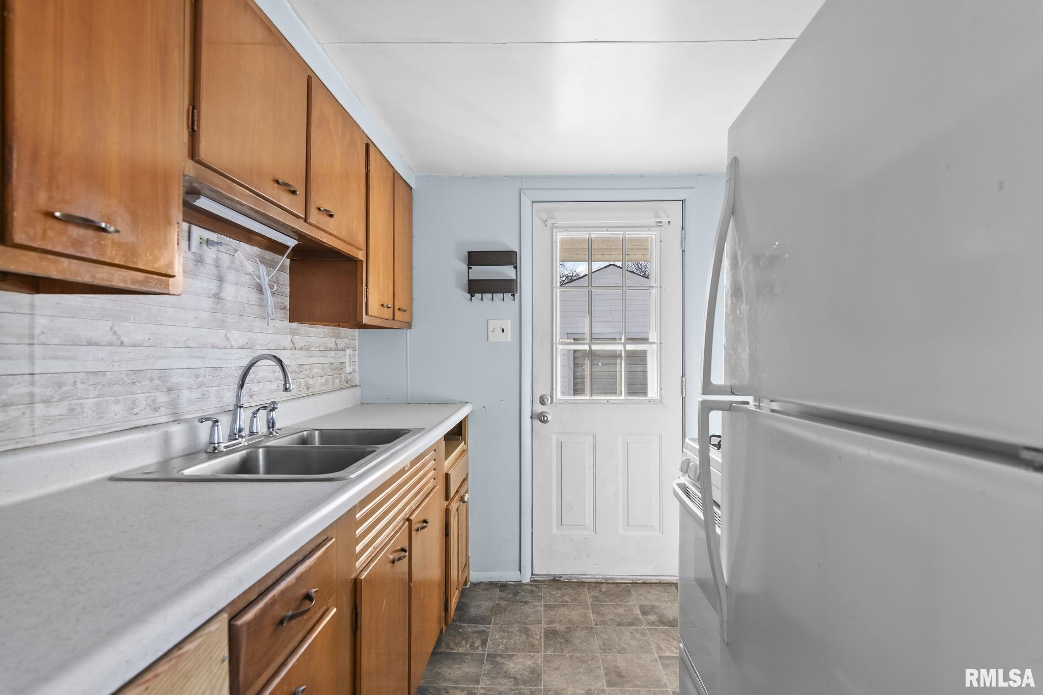 2827 South 16th Street Springfield, IL 62703 - Photo 13 of 34