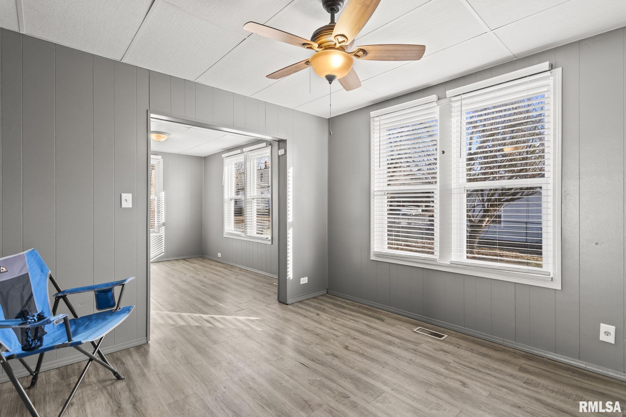 2827 South 16th Street Springfield, IL 62703 - Photo 5 of 34