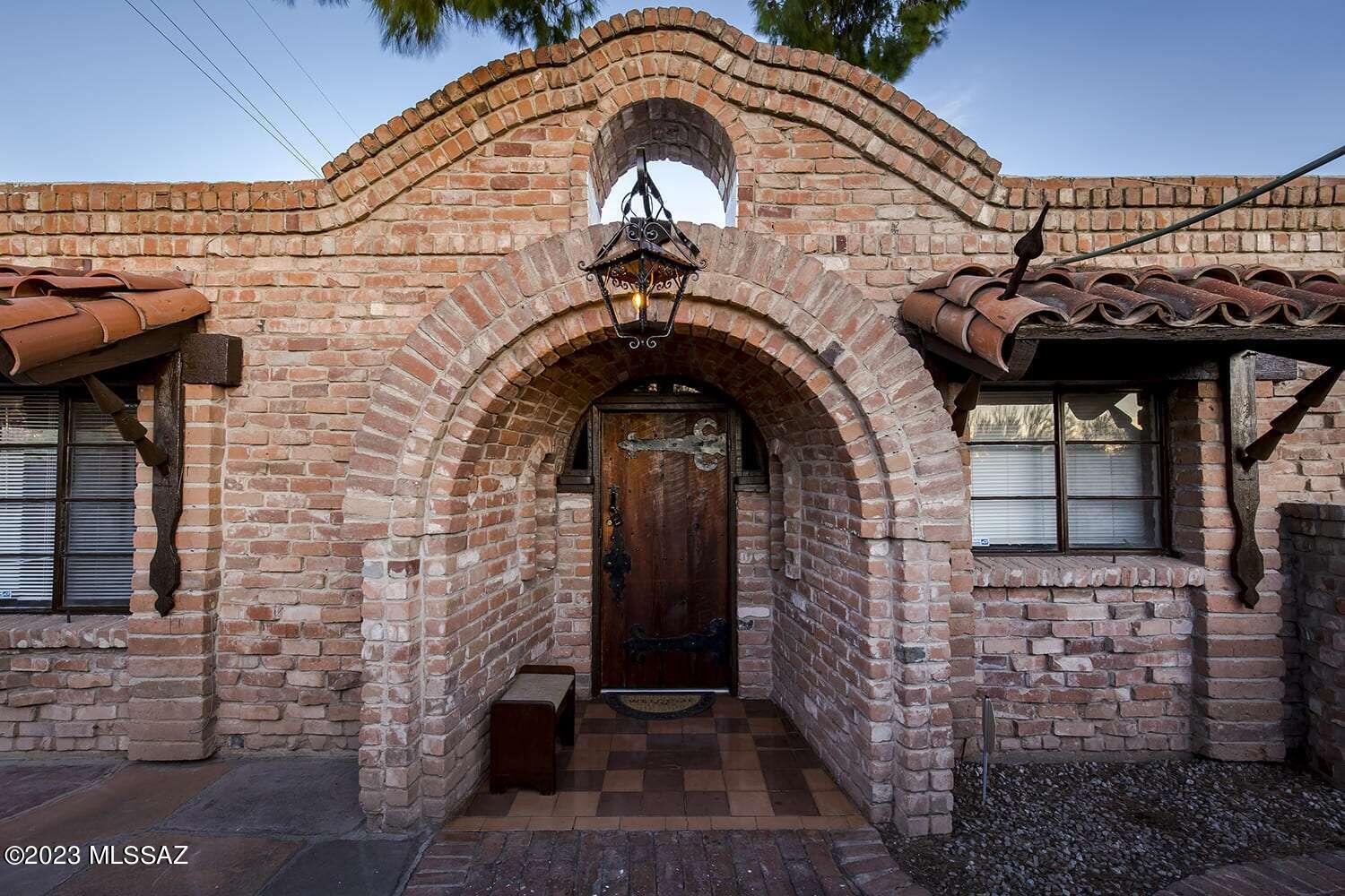 1302 East Roger Road Tucson, AZ 85719 - Photo 2 of 45 Gallery Image 2
