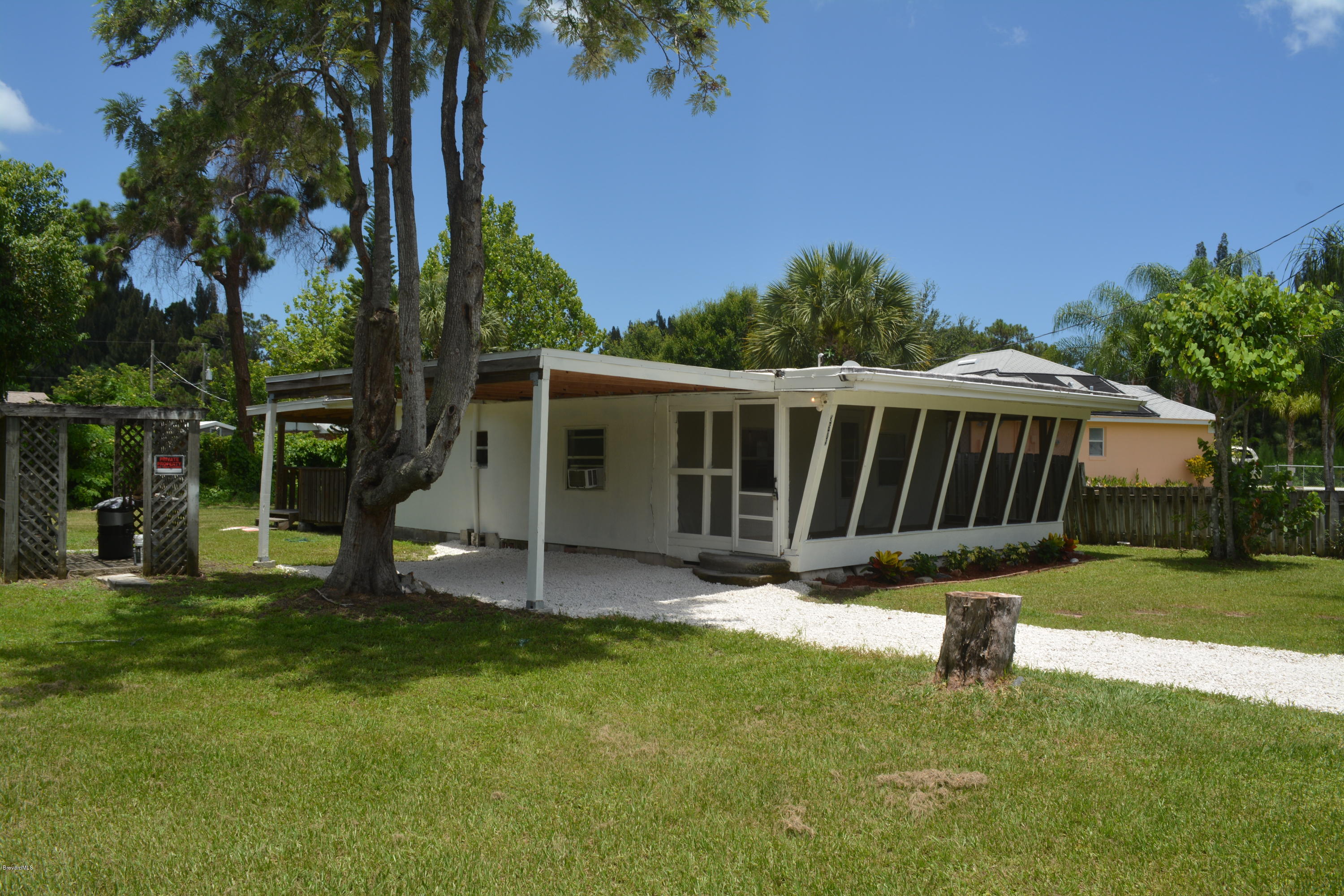2575 1st Avenue Northeast Palm Bay, FL 32905 - Photo 2 of 19 2016-07-06 02.08.21