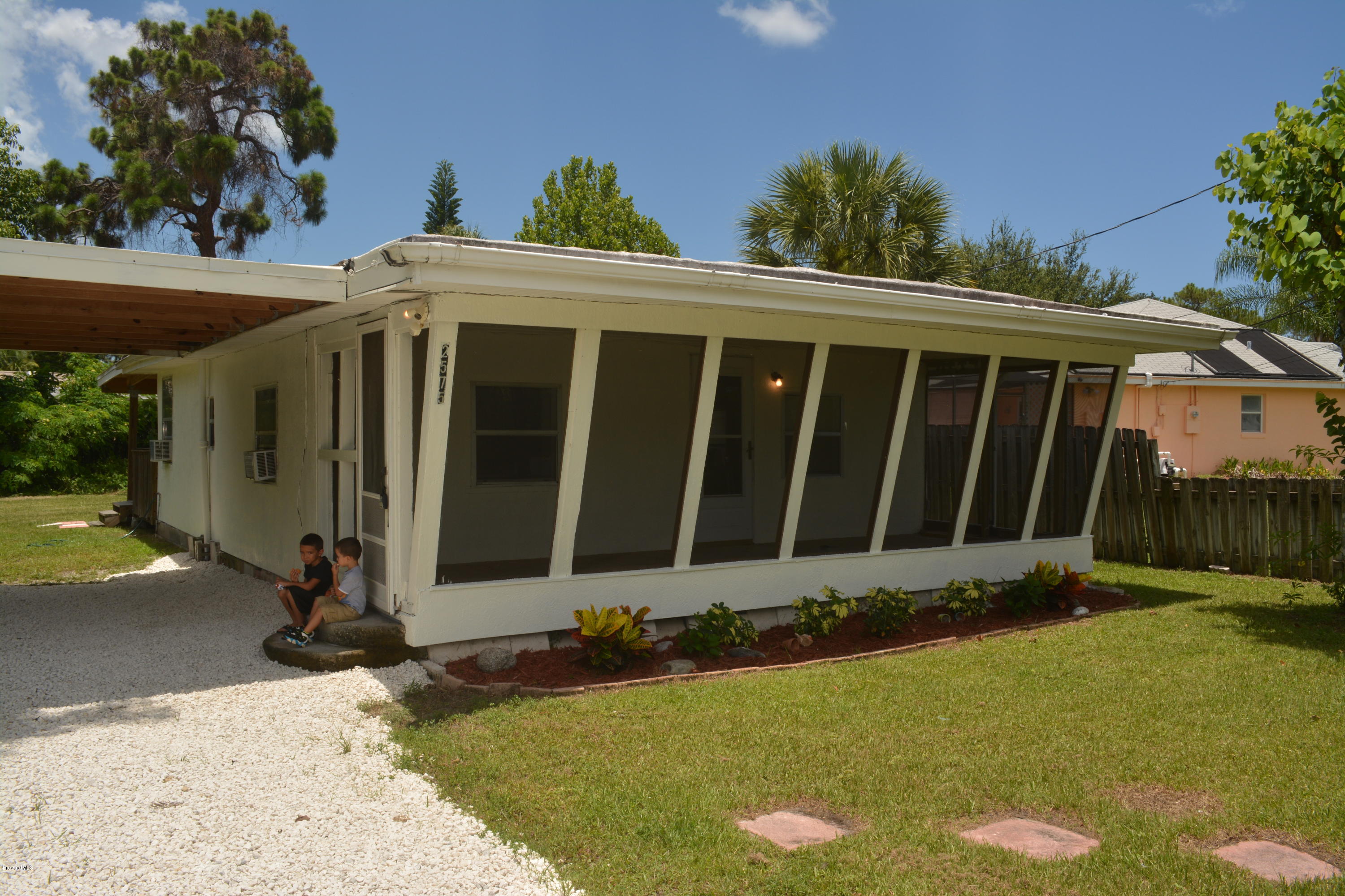 2575 1st Avenue Northeast Palm Bay, FL 32905 - Photo 3 of 19 2016-07-06 02.09.05