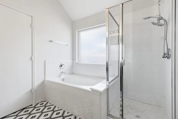 $2,500 | 6804 Riverchase Trail, Denton, TX 76210