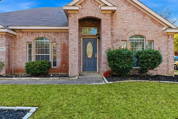 $2,500 | 6804 Riverchase Trail, Denton, TX 76210