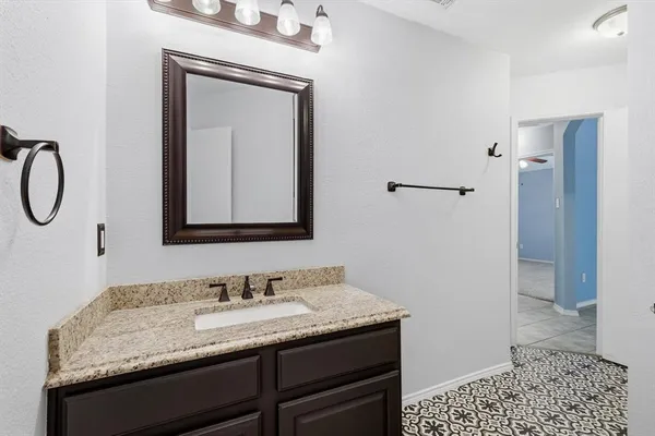 $2,600 | 6804 Riverchase Trail, Denton, TX 76210