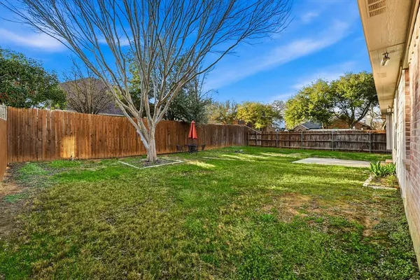 $2,500 | 6804 Riverchase Trail, Denton, TX 76210