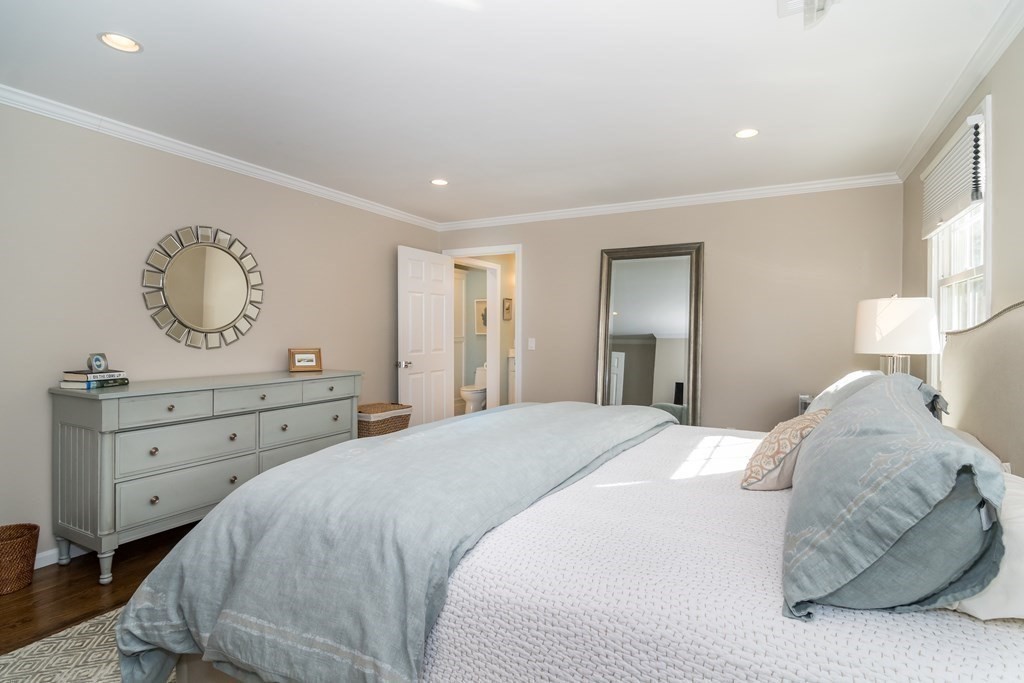 30 Pleasant Street, Unit 30 Wellesley, MA 02482 - Photo 13 of 24