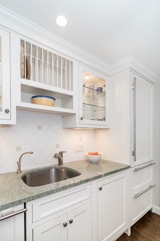 30 Pleasant Street, Unit 30 Wellesley, MA 02482 - Photo 6 of 24