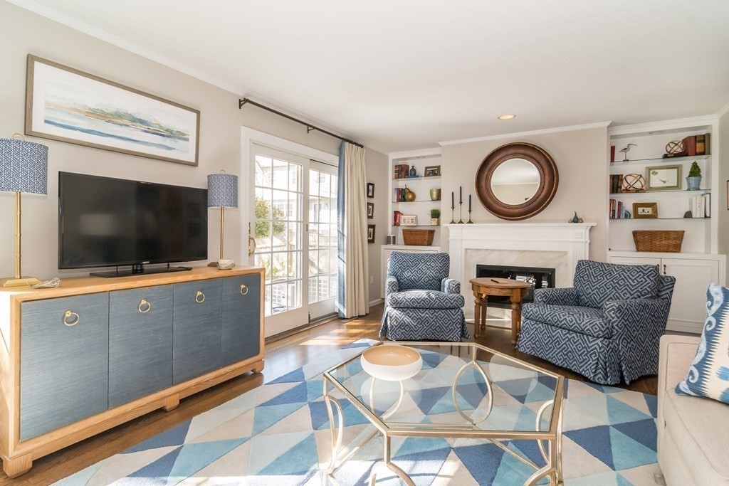 30 Pleasant Street, Unit 30 Wellesley, MA 02482 - Photo 7 of 24
