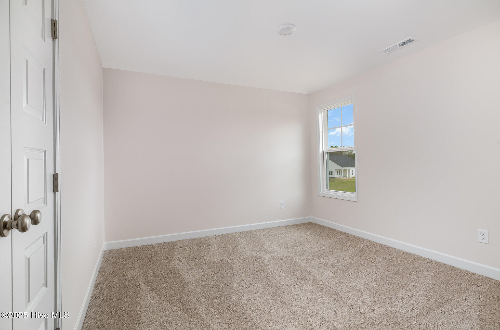 53 Barony Lane Smithfield, NC 27577 - Photo 16 of 25 016_file_541