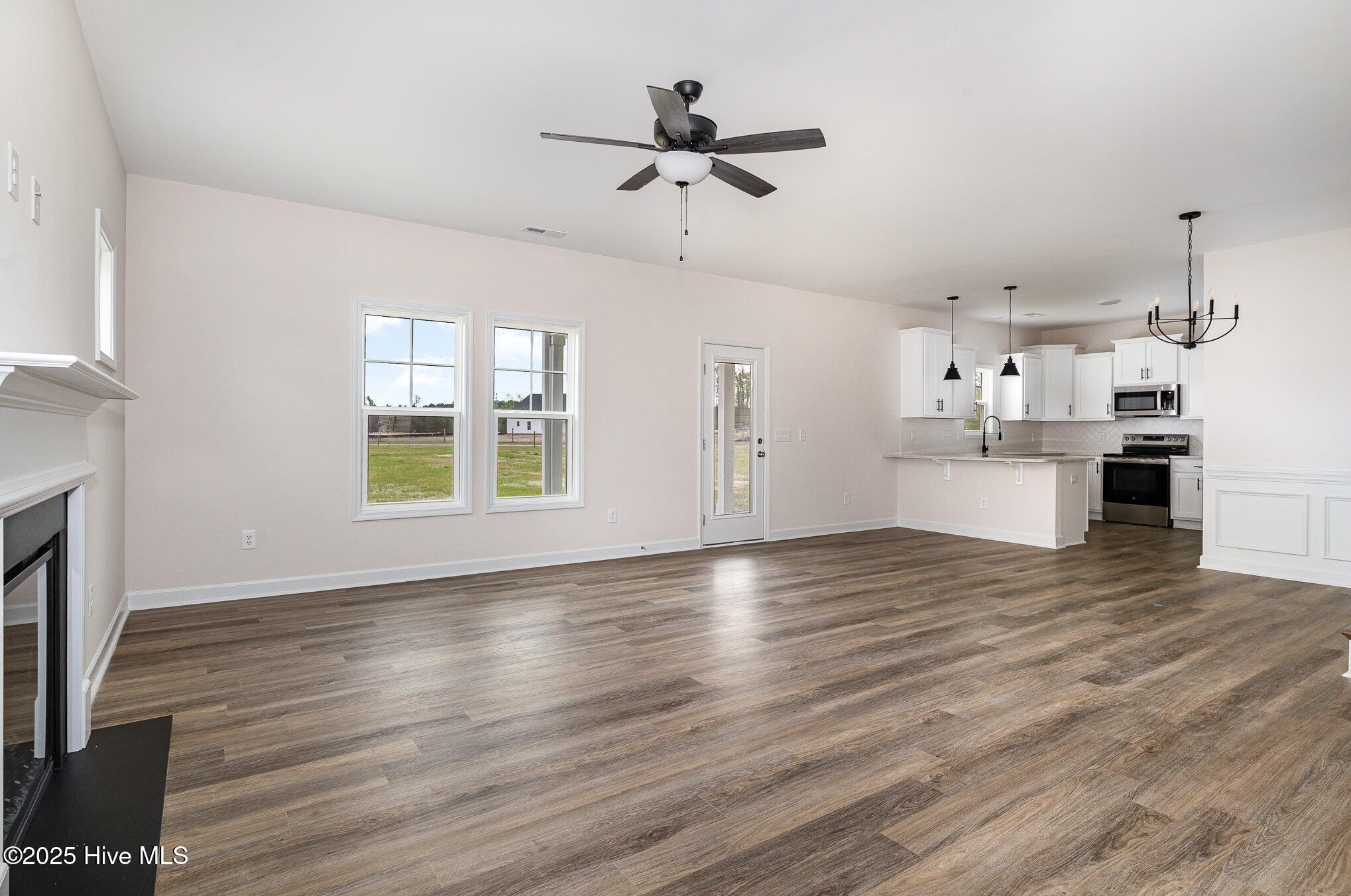 53 Barony Lane Smithfield, NC 27577 - Photo 4 of 25 004_file_910