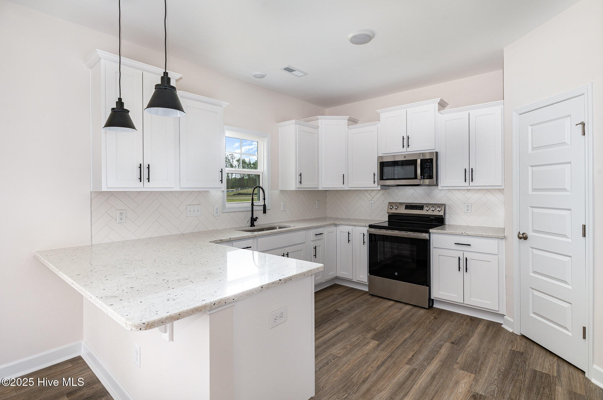 53 Barony Lane Smithfield, NC 27577 - Photo 8 of 25 008_file_202