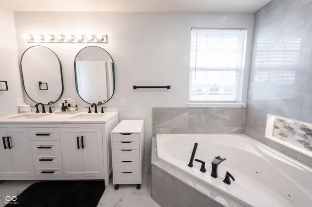 $450,000 | 5841 West Port Drive, McCordsville, IN 46055