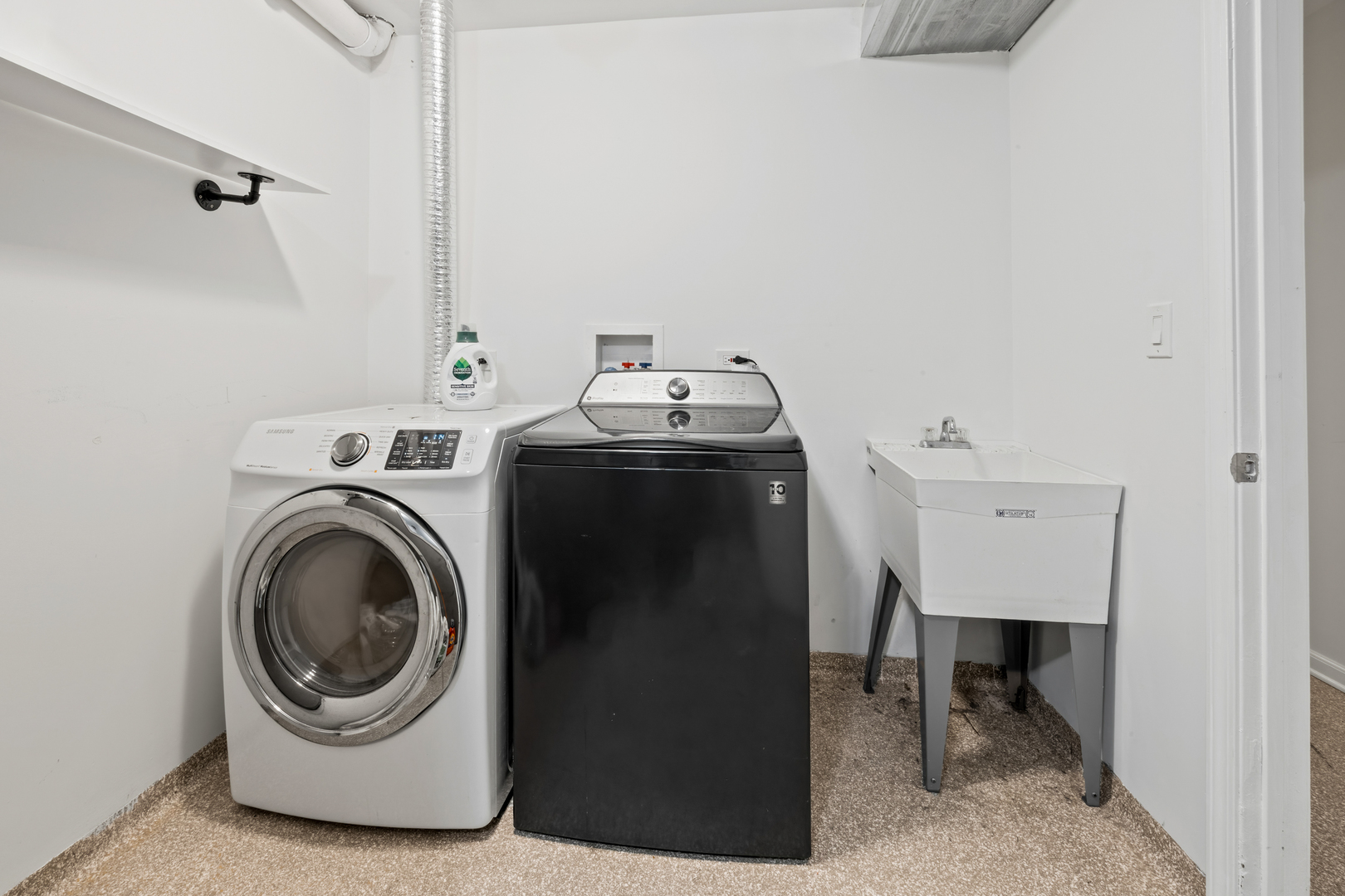 1823 35th Avenue Stone Park, IL 60165 - Photo 36 of 44 a utility room with dryer and washer