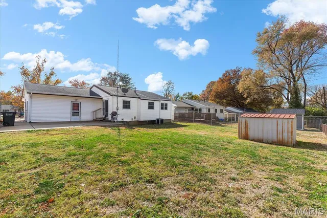 $230,000 | 11061 Galaxy Drive, Maryland Heights, MO 63043