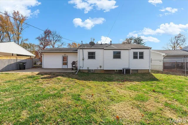 $230,000 | 11061 Galaxy Drive, Maryland Heights, MO 63043