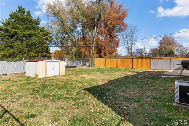 $230,000 | 11061 Galaxy Drive, Maryland Heights, MO 63043