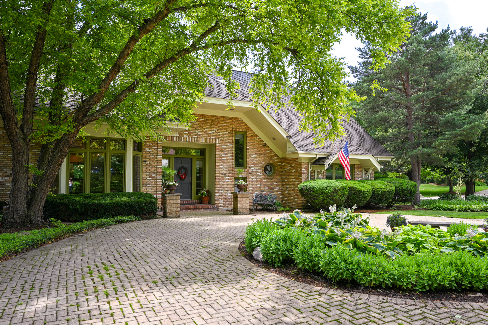 6450 Manor Drive Burr Ridge, IL 60527 - Photo 3 of 70