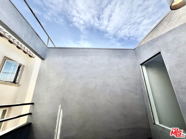 $4,595 | 1610 Camden Avenue, Unit E, Los Angeles, CA 90025