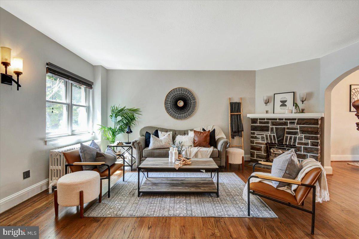 3709 Elkader Road Baltimore, MD 21218 - Photo 3 of 32