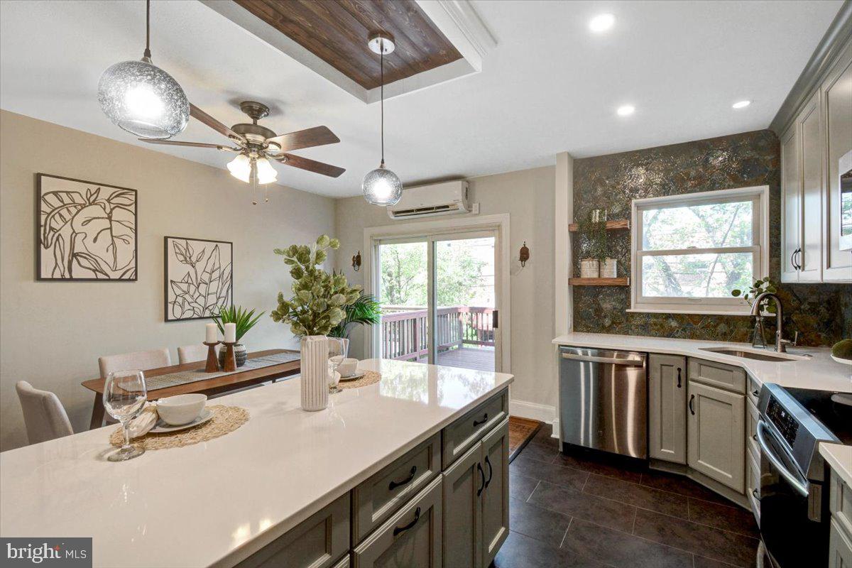 3709 Elkader Road Baltimore, MD 21218 - Photo 8 of 32