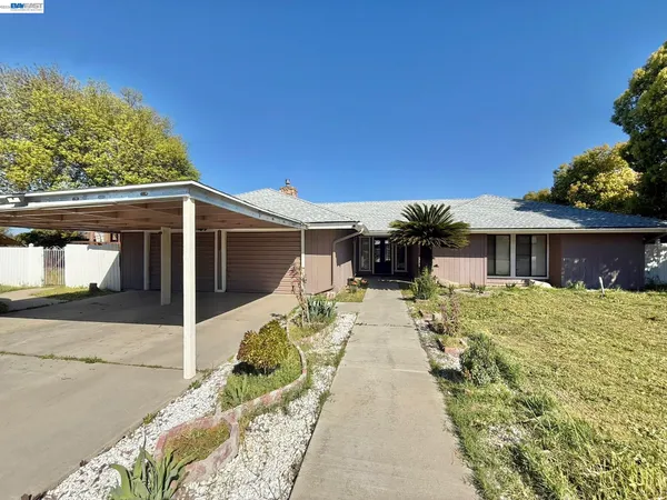 $515,000 | 6928 East Lane Avenue, Fresno, CA 93727
