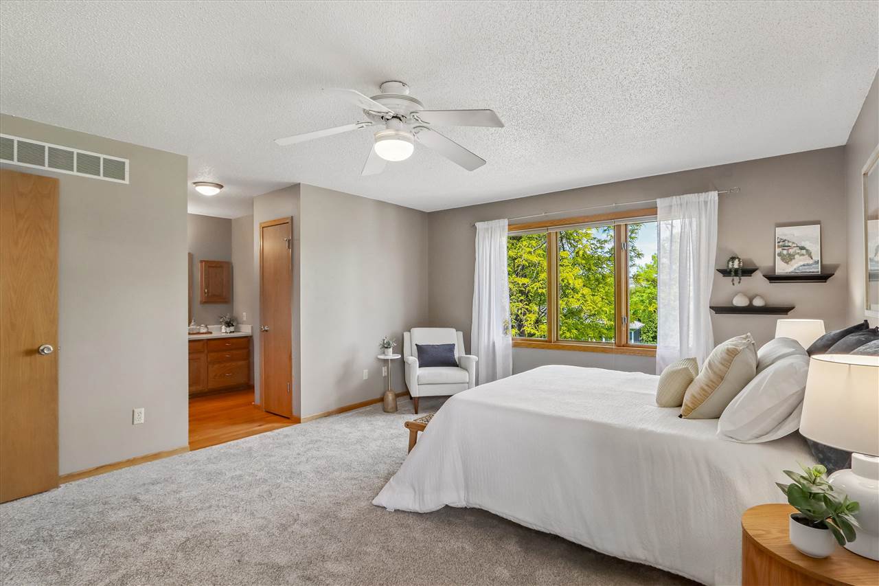 615 Pine Ridge Road Coralville, IA 52241 - Photo 16 of 36 Gallery Image 16