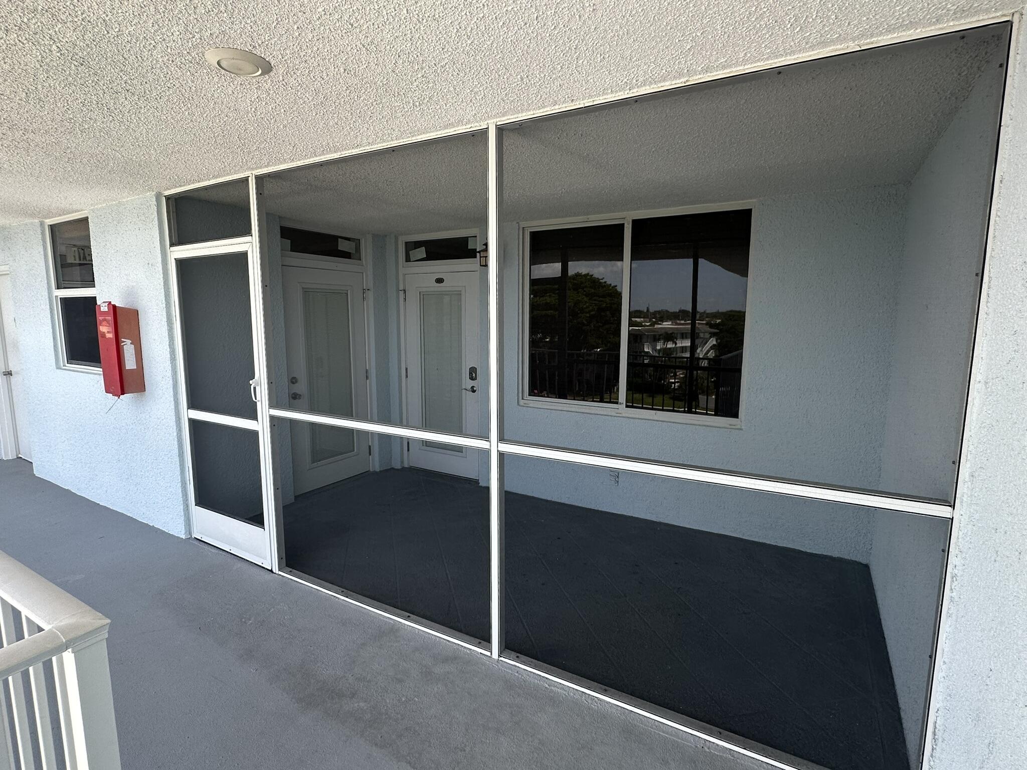 104 Paradise Harbour Boulevard, Unit 502 North Palm Beach, FL 33408 - Photo 3 of 18 002