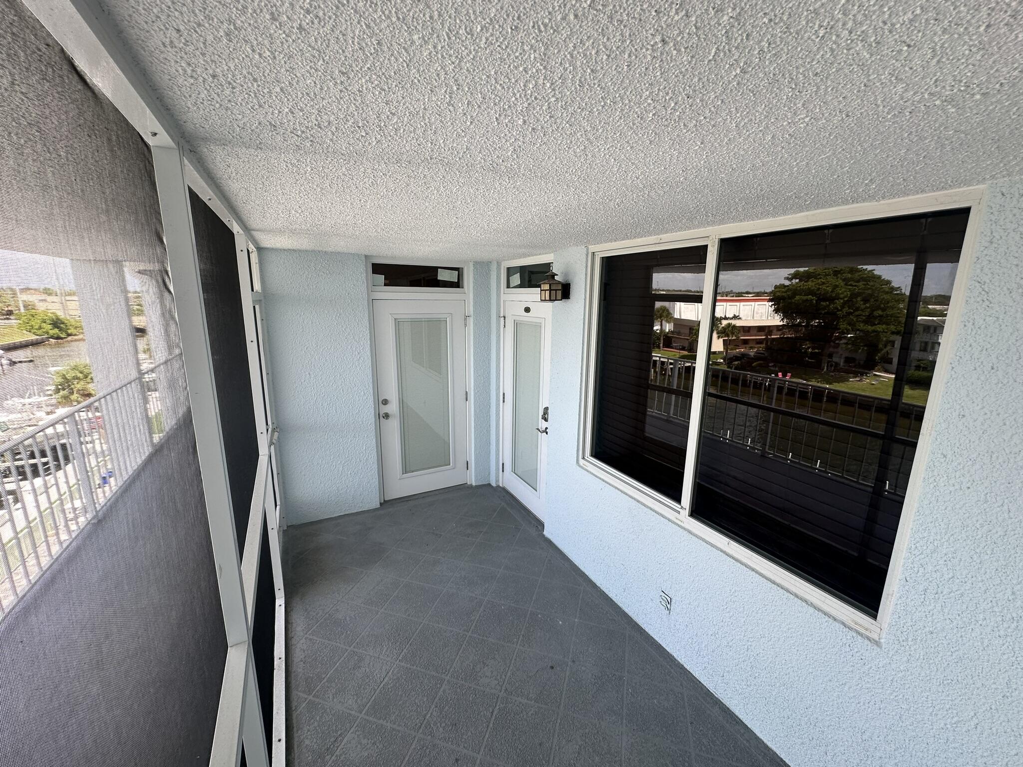 104 Paradise Harbour Boulevard, Unit 502 North Palm Beach, FL 33408 - Photo 4 of 18 003