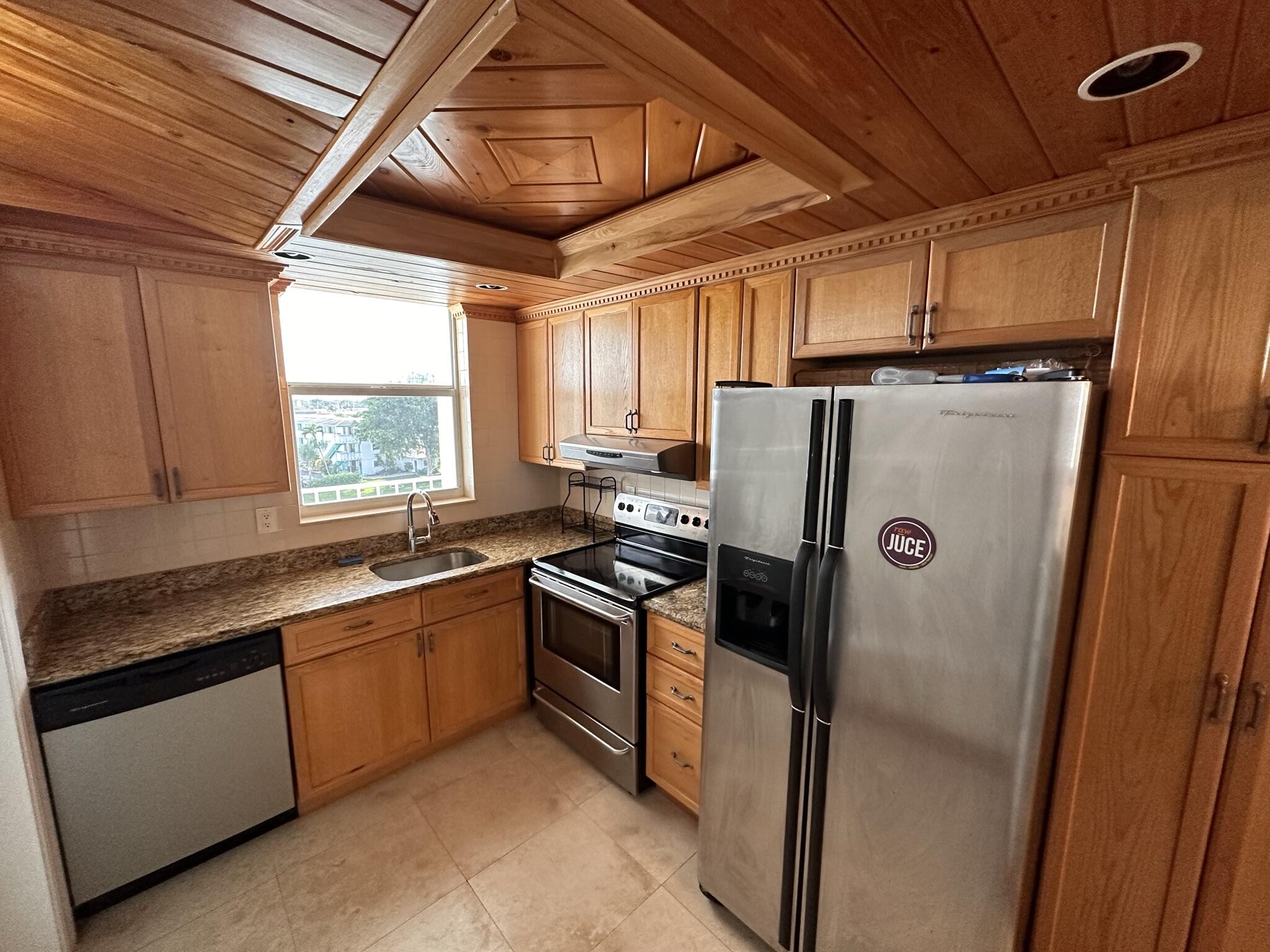 104 Paradise Harbour Boulevard, Unit 502 North Palm Beach, FL 33408 - Photo 5 of 18 004