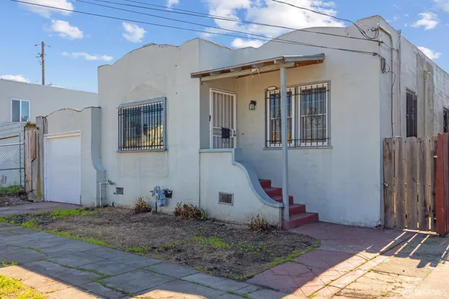 $425,000 | 7851 Holly Street, Oakland, CA 94621
