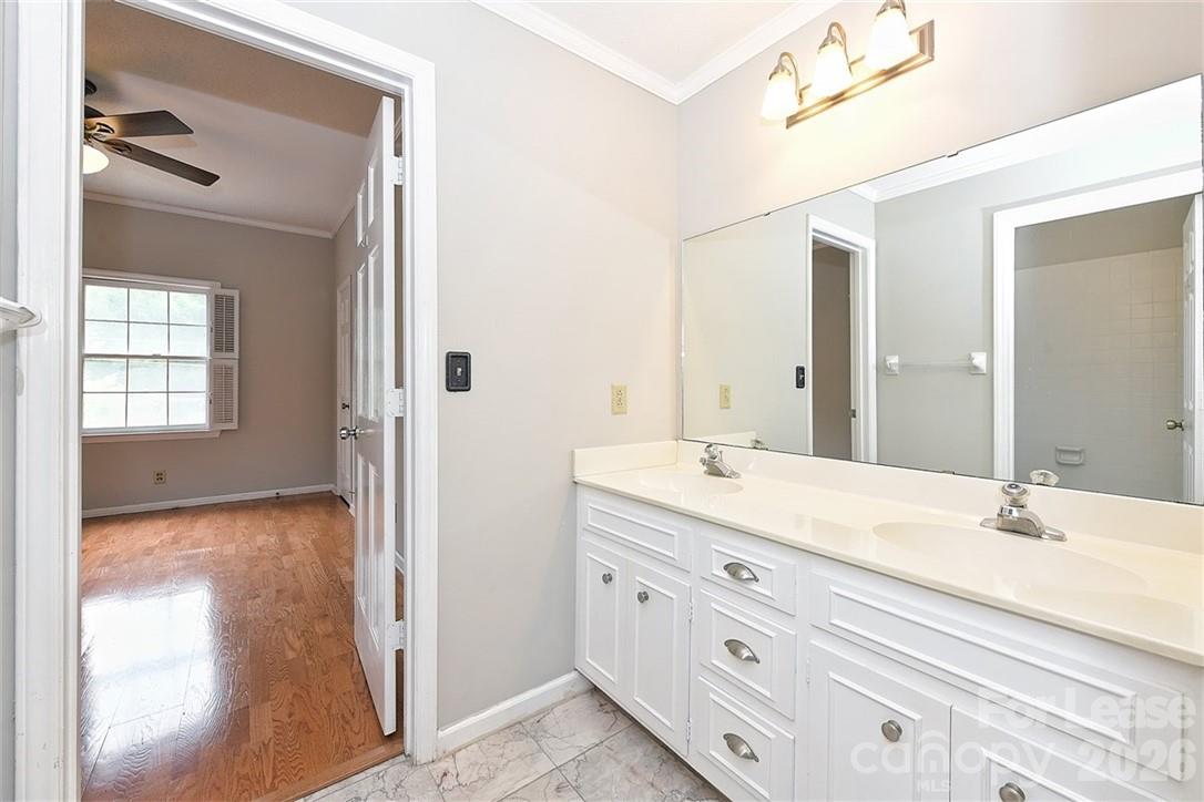 1016 Queens Road, Unit C Charlotte, NC 28207 - Photo 17 of 31 Gallery Image 17