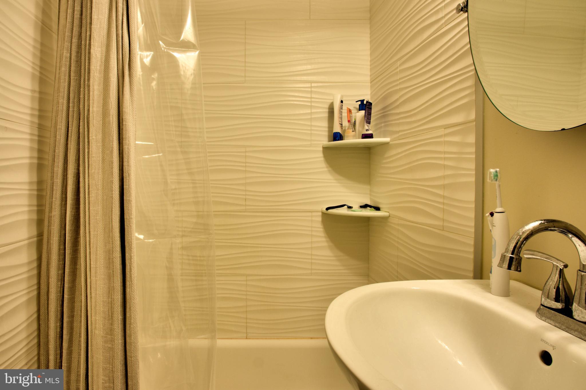 1404 South 2nd Street, Unit 2 Philadelphia, PA 19147 - Photo 20 of 25 Bathroom 2