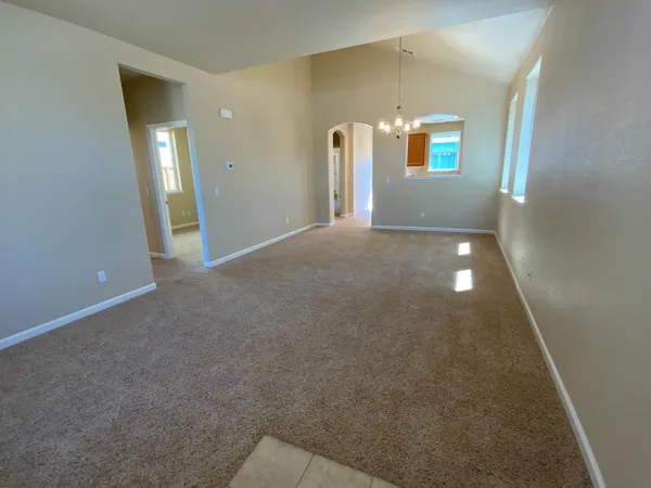 a view of empty room with window