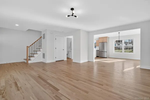 $4,700 | 2216 Crompond Road, Unit E, Yorktown Heights, NY 10598