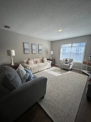 $1,700 | 206 West Island Square Drive, St. Simons Island, GA 31522