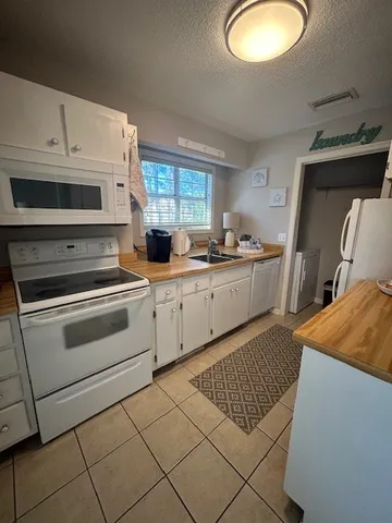 $1,700 | 206 West Island Square Drive, St. Simons Island, GA 31522