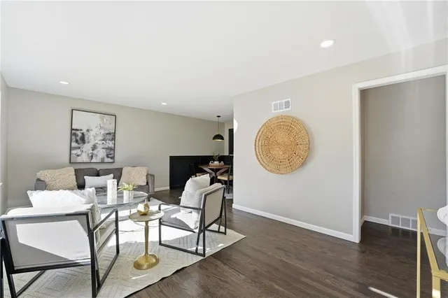 $270,000 | 802 Northeast 67 Terrace, Kansas City, MO 64118