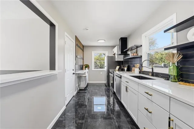 $270,000 | 802 Northeast 67 Terrace, Kansas City, MO 64118