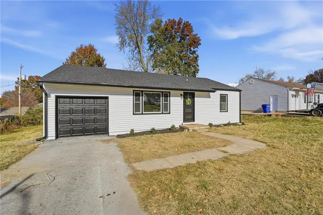 $270,000 | 802 Northeast 67 Terrace, Kansas City, MO 64118