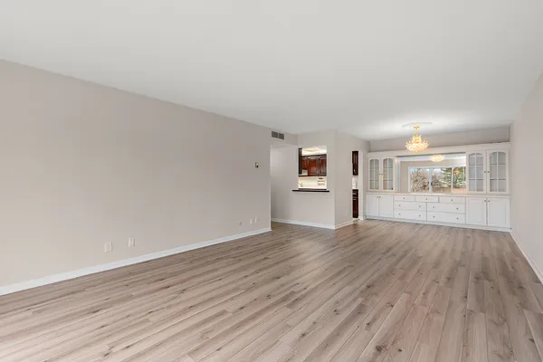 $179,900 | 3001 West Heritage Drive, Unit 106, Joliet, IL 60435