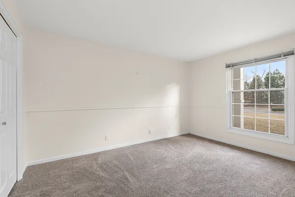 $179,900 | 3001 West Heritage Drive, Unit 106, Joliet, IL 60435