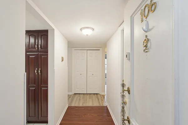 $179,900 | 3001 West Heritage Drive, Unit 106, Joliet, IL 60435