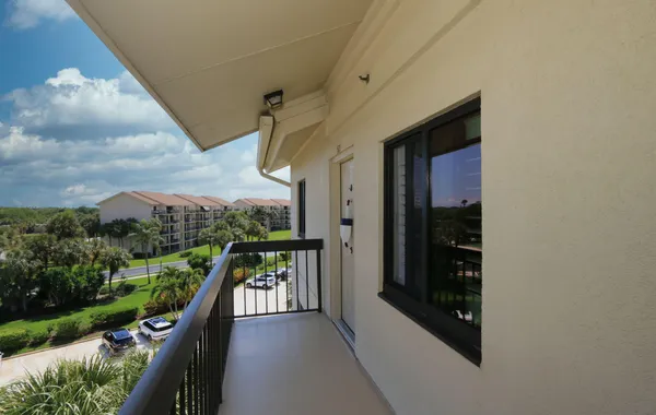 $650,000 | 1501 Marina Isle Way, Unit 501, Jupiter, FL 33477