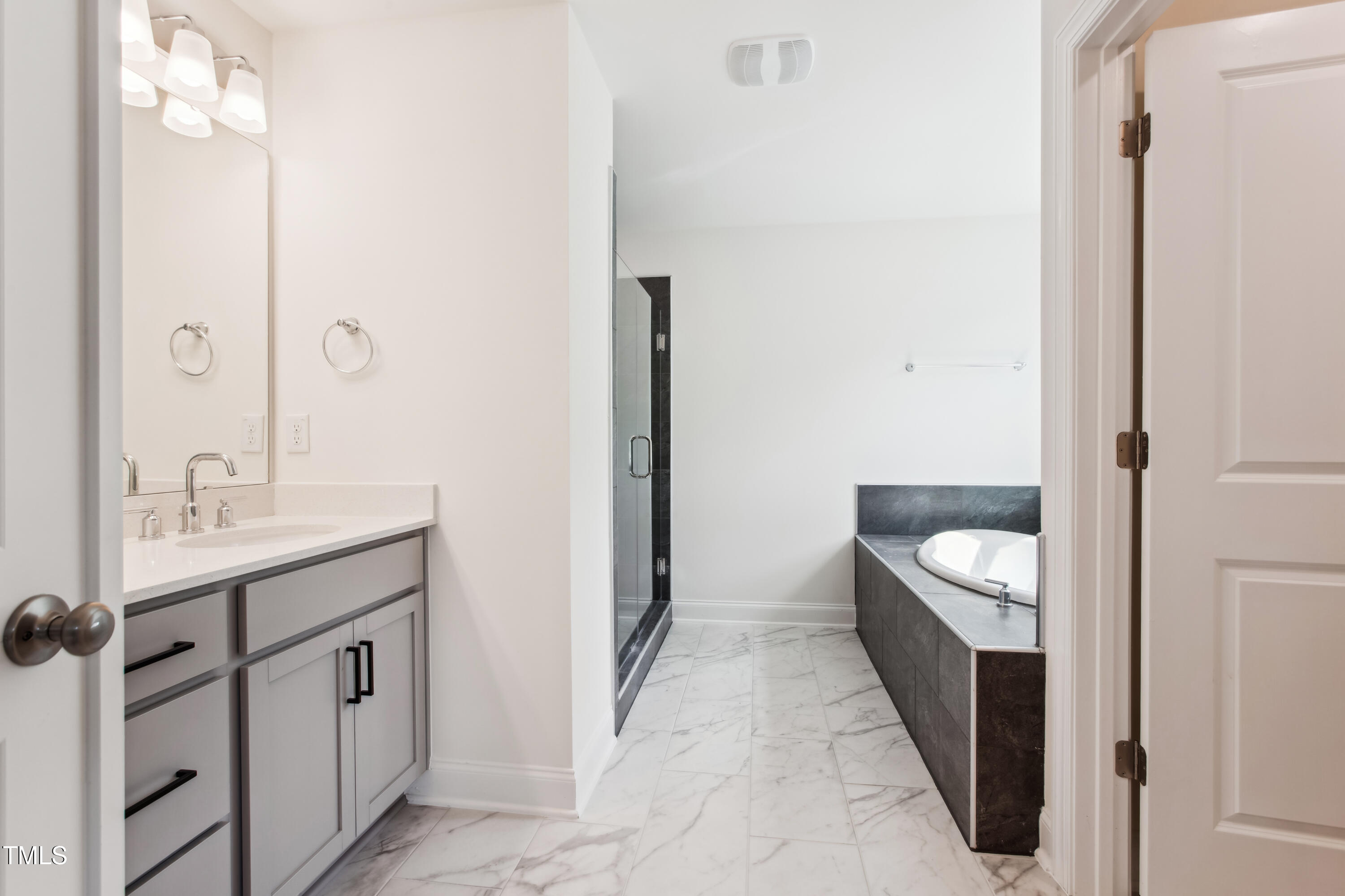 83 Artic Circle Garner, NC 27529 - Photo 23 of 27 Fontana - BTS 45 - interiors-primary bat