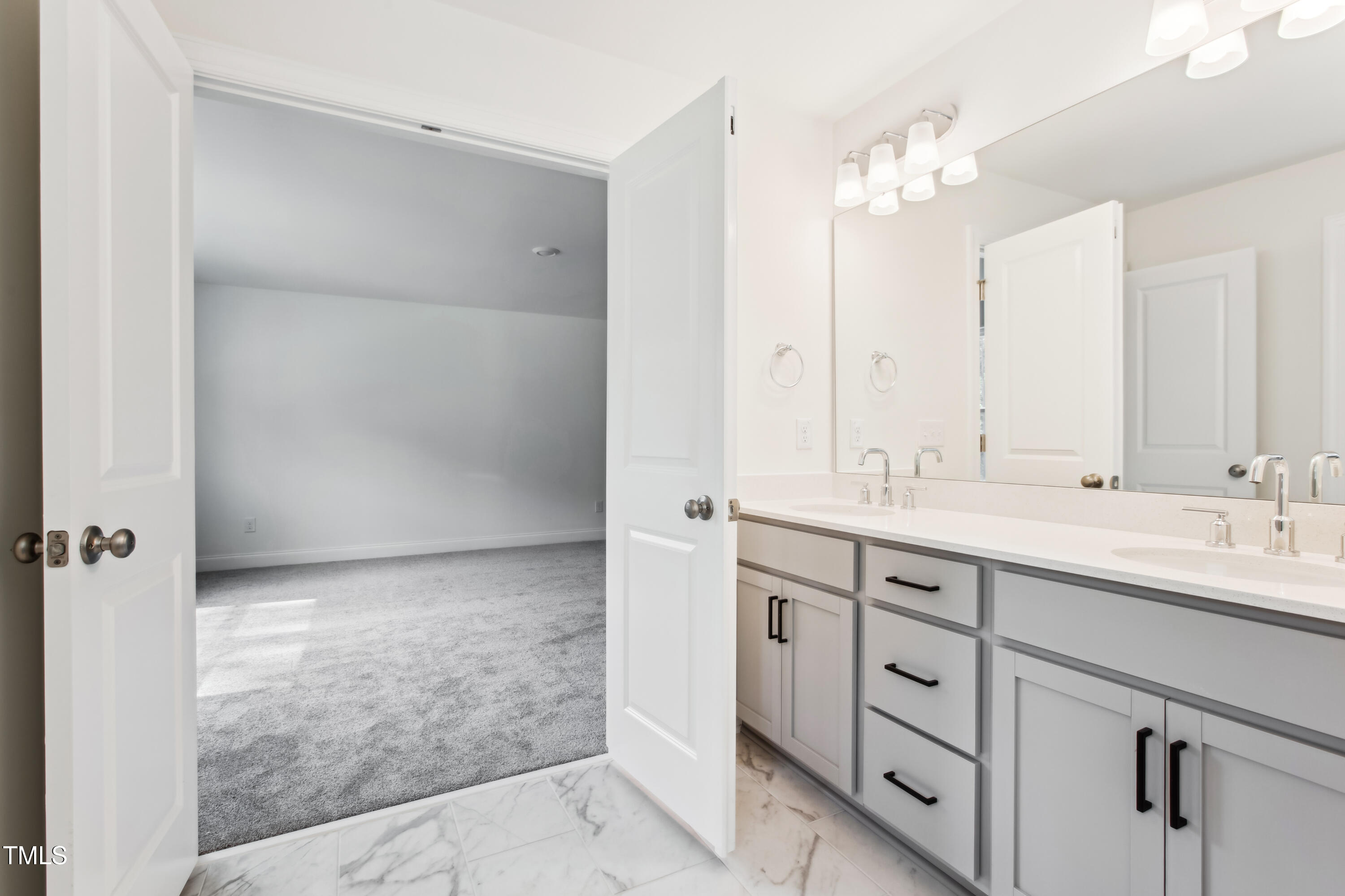 83 Artic Circle Garner, NC 27529 - Photo 24 of 27 Fontana - BTS 45 - interiors-primary bat