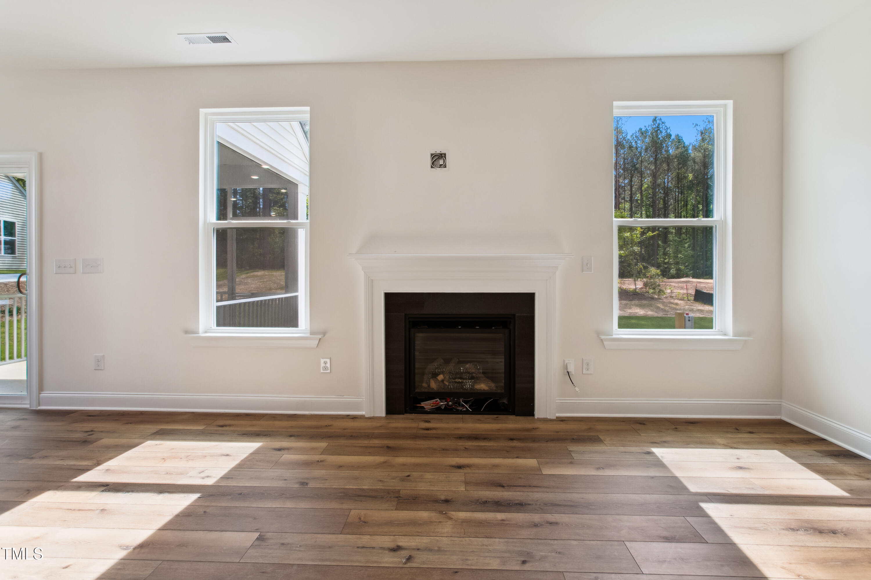 83 Artic Circle Garner, NC 27529 - Photo 6 of 27 Fontana - BTS 45 - interiors-living room