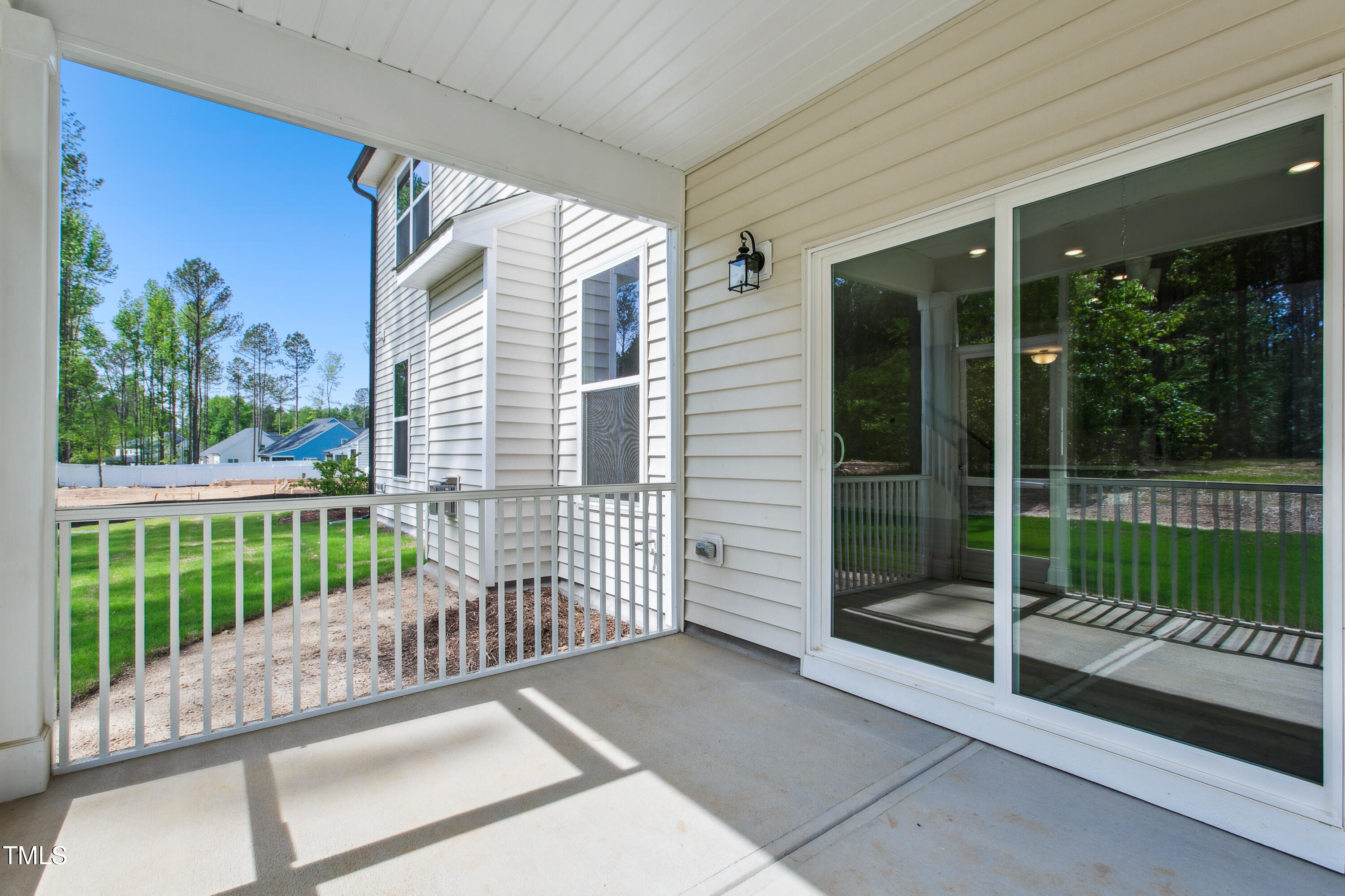 83 Artic Circle Garner, NC 27529 - Photo 10 of 27 Fontana - BTS 45 - exterior-screened por