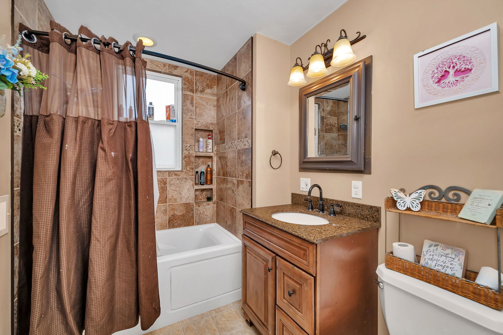 565 East Norris Drive Ottawa, IL 61350 - Photo 17 of 42 a bathroom with a sink and a mirror