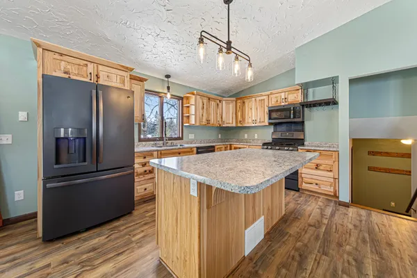 $365,000 | 51489 Southridge Lane, Waterville, MN 56096