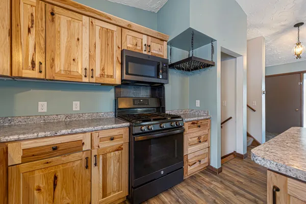 $365,000 | 51489 Southridge Lane, Waterville, MN 56096